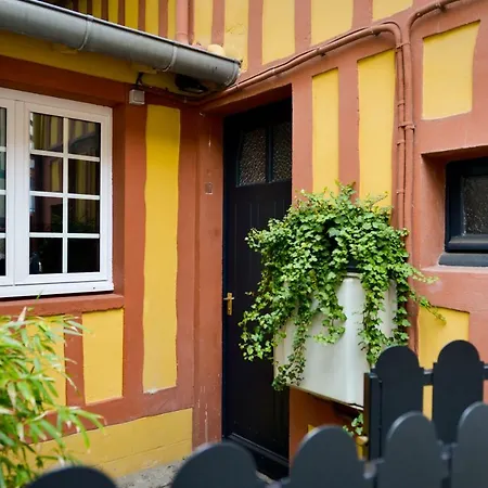 La Maison De Pierre Et Valerie Ste Catherine Holiday home *